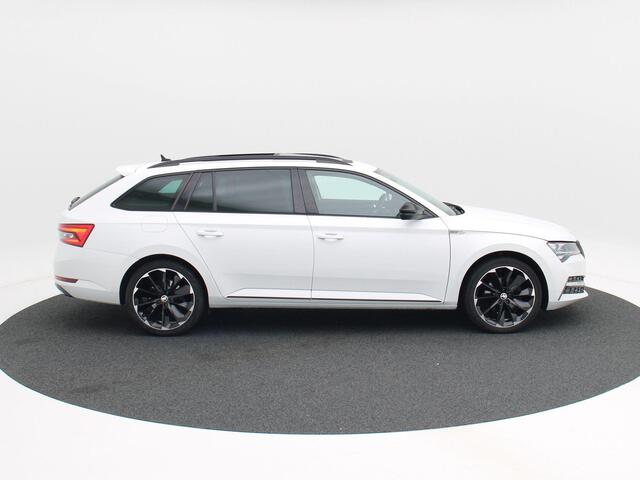 Skoda SUPERB Combi 1.4 TSi 218 Pk Automaat iV Sportline Business | Panoramadak | Adaptive Cruise | CarPlay | Navigatie | Stoelverwarming | Camera | Trekhaak | 76.398 Km!!