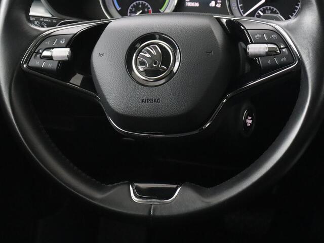 Skoda SUPERB 1.4 TSI iV Business Edition | Trekhaak | Stoel & stuurverwarming | Camera | Carplay | Memory | Navigatie | Full LED | Climate control | Parkeerhulp