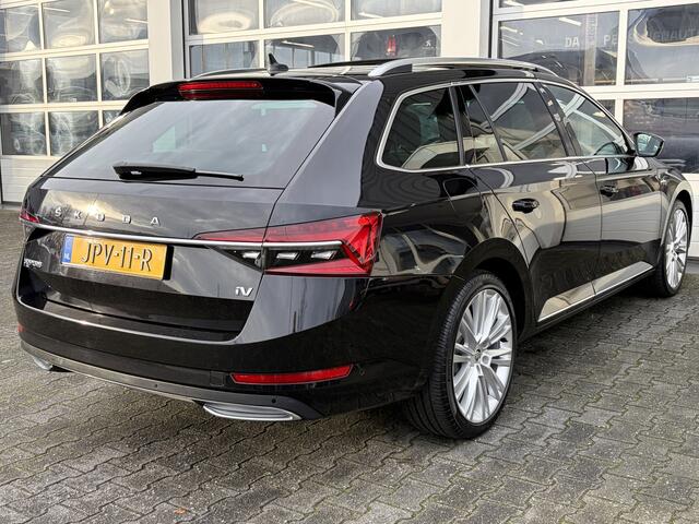 Skoda SUPERB Combi 1.4 TSI iV Laurin & Klement Panoramadak ACC Lederen bekleding Stoelverwarming + koeling AppleCarplay
