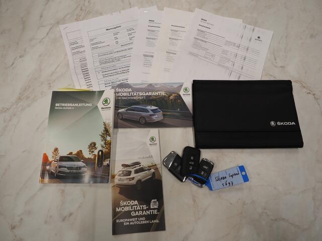 Skoda SUPERB Combi 1.4 TSI iV Laurin & Klement | Panoramadak | Canton | Camera | Memory | Virtual | Keyless | Adaptive Cruise