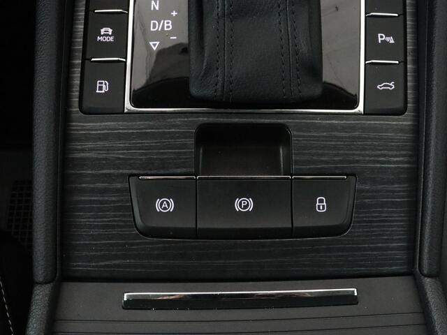 Skoda SUPERB 1.4 TSI iV Business Edition Plus | Trekhaak | Leder/Alcantara | Adaptive cruise | Stoelverwarming | Canton Sound | Camera | Carplay | Navigatie | Keyless | Full LED | Virtual Cockpit | PHEV | Plug In