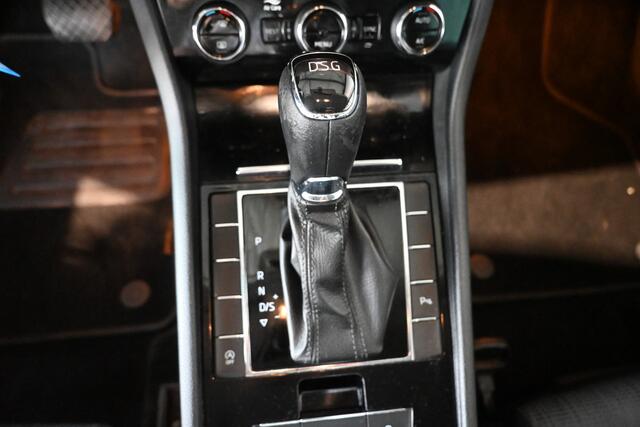 Skoda SUPERB Combi 1.4 TSI ACT Ambition Business Automaat Navigatie Stoelverwarming LED Inruil Mogelijk!