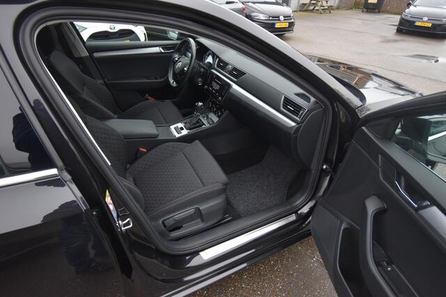 Skoda SUPERB Combi 1.5 TSI ACT Business Edition , CLIMATR , NAVI , LED KOPL , CR CONTR , PDC V+A ,