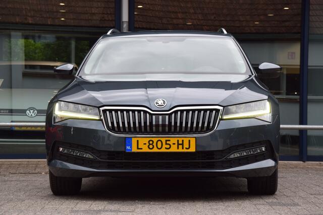 Skoda SUPERB Combi 1.5 TSI 150PK ACT Business Edition DSG Automaat | BOVAG Garantie | Org. NL | Trekhaak | Apple Carplay/Android Auto | Full LED | PDC Achter | Cruise&Climate Control |
