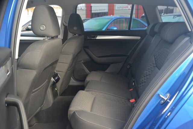 Skoda SUPERB Combi 1.5 TSI ACT Business Edition | Carplay | Clima | Stoelverwarming | PDC V+A | Cruise-control |