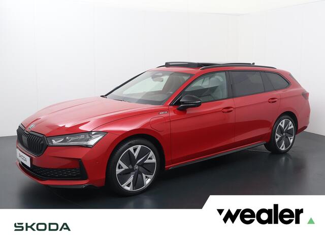 Skoda SUPERB Combi 1.5 TSI PHEV Sportline Business | 204 PK | SoH 100% | Trekhaak wegklapbaar | Panoramadak | Top area view 360 graden camera | Head-up display |