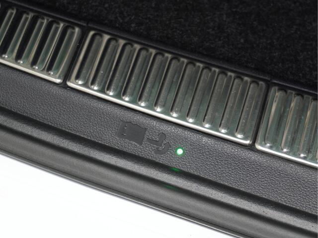 Skoda SUPERB Combi 1.4 TSI iV 204pk Business Edition Plus Trekhaak Camera Navigatie Stoelverwarming Carplay 174