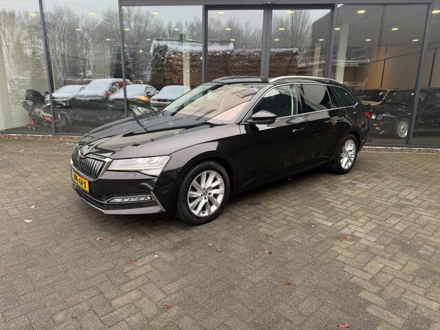 Skoda SUPERB Combi 1.4 TSI IV Clever+,Full LED,Trekhk Elekt,Cam360,Digi Dash,Stoel/stuurverw,Lane Ass.,