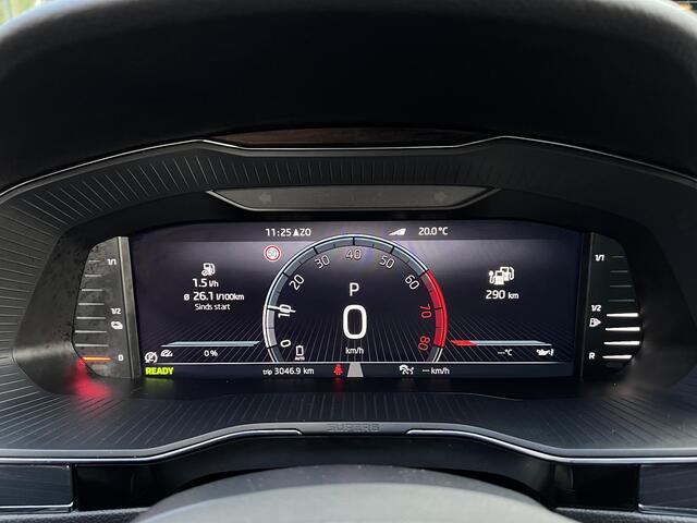 Skoda SUPERB Combi 1.4 TSI iV Business Edition Plus 218PK | Camera | Apple Carplay | Adaptieve Cruise Control | Stuur-en stoelverwarming | SOH 95.4% |