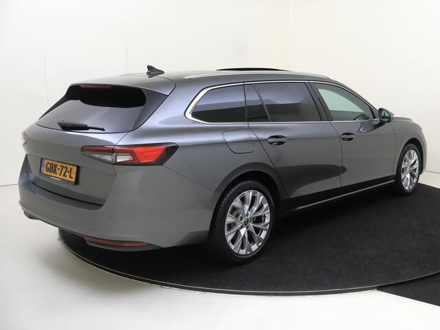 Skoda SUPERB Combi 1.5 TSI MHEV First Edition | Panoramadak | Trekhaak | Keyless | Adaptieve cruise control | Stoelverwarming | Achteruitrijcamera | Navigatie | Massagefunctie voorstoelen |