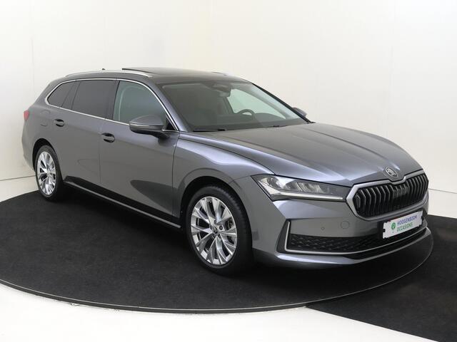 Skoda SUPERB Combi 1.5 TSI MHEV First Edition | Panoramadak | Trekhaak | Keyless | Adaptieve cruise control | Stoelverwarming | Achteruitrijcamera | Navigatie | Massagefunctie voorstoelen |