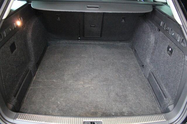 Skoda SUPERB Combi 1.5 TSI ACT Style Business Leder | Panoramadak | El. stoelverstelling |