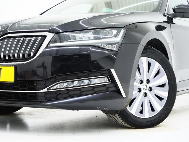 Skoda SUPERB Combi 1.4 TSI iV 218PK Style | Camera | Trekhaak | Keyless | Adaptive Cruise | Memory | Virtual | Carplay