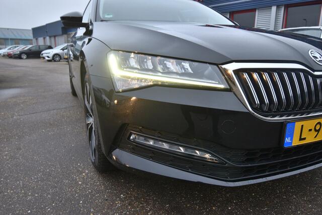 Skoda SUPERB Combi 1.5 TSI ACT Business Edition , AFNB TREKHAAK , CLIMATR , CR CONTR , NAVI , LMV18 ,