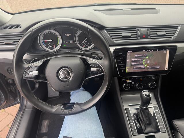 Skoda SUPERB Combi 1.4 TSI iV Business Edition Plus 245pk Hybride 2020 Navi,19inch,Leer,Panodak,Camera Vol optie !!