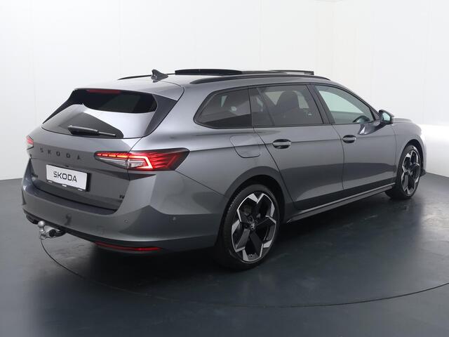 Skoda SUPERB Combi 1.5 TSI PHEV Sportline Business | 150 PK | SoH 100% | Trekhaak | Panoramadak | Top area view 360 graden | Head-up display | Lederen bekleding | Canton soundsystem |