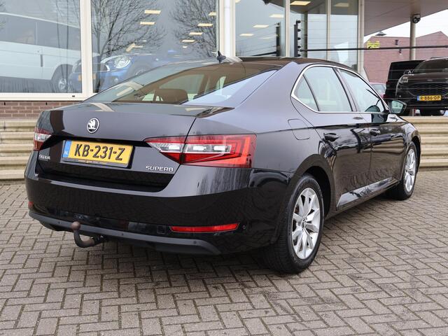 Skoda SUPERB 1.6 TDI DSG + TREKHAAK | CANTON AUDIO | STOELVERW. | APPLE CARPLAY | CAMERA | MEMORY