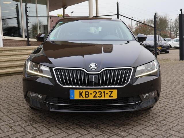 Skoda SUPERB 1.6 TDI DSG + TREKHAAK | CANTON AUDIO | STOELVERW. | APPLE CARPLAY | CAMERA | MEMORY