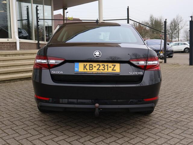 Skoda SUPERB 1.6 TDI DSG + TREKHAAK | CANTON AUDIO | STOELVERW. | APPLE CARPLAY | CAMERA | MEMORY