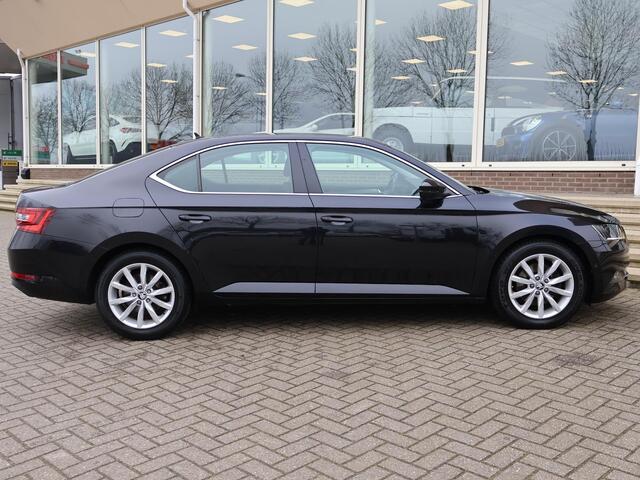 Skoda SUPERB 1.6 TDI DSG + TREKHAAK | CANTON AUDIO | STOELVERW. | APPLE CARPLAY | CAMERA | MEMORY