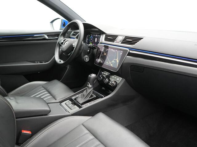 Skoda SUPERB Combi 1.4 TSI iV Laurin & Klemet Plug In Hybrid 218pk Dealer O.H. PHEV | Trekhaak Af Fabriek | Panodak | Adaptive Cruise | 360 Camera | Lederen Sportstoelen Ventilatie & Memory & Massage | Canton Audio | Crystal LED | Stuur Verwarmd | Sfeerverlichting |