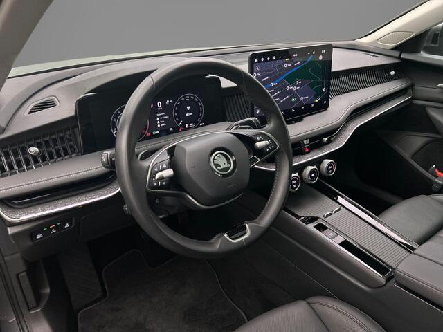 Skoda SUPERB Combi Business Edition 1.5 eTSI 150pk DSG Automaat Adaptive cruise control, Panoramadak, Lederen bekleding, Elektrische achterklep, Navigatie, Stoelverwarming