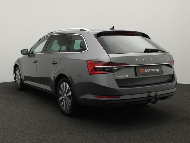 Skoda SUPERB Combi 1.4 TSI iV Business Edition Plus 218PK DSG SOH 93%, Trekhaak, Adaptieve Cruise Control, Matrix LED-Verlichting, Achteruitrijcamera, Keyless, Navi, Stoelverwarming voor en achter, 17" LM Velgen