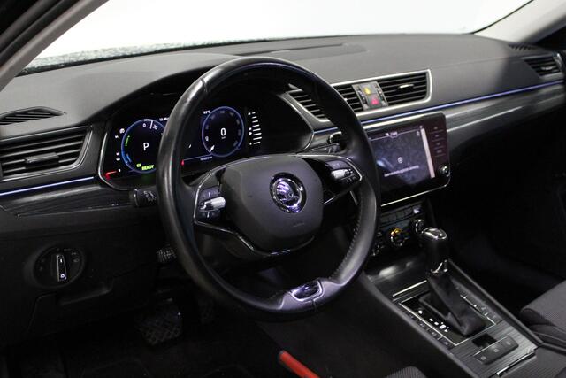 Skoda SUPERB Combi 1.4 TSI iV Business Edition Plus | CANTON-AUDIO | NAVIGATIE | CARPLAY | LMV | DAB-RADIO | LED | E-KLEP | PDC |