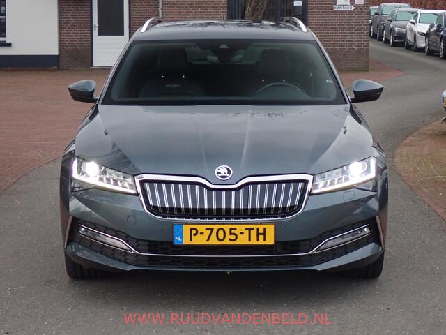 Skoda SUPERB Combi 1.4TSI iV LAURIN&KLEMENT SPORTLEER/MEMORY/TREKHAAK/APPLE CARPLAY