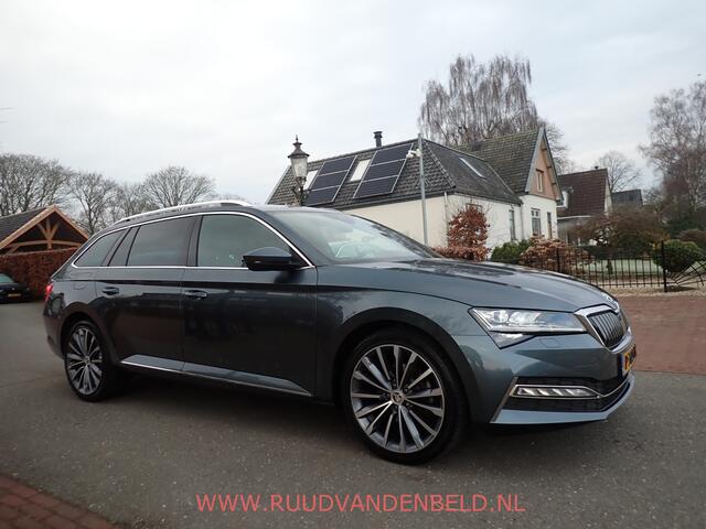 Skoda SUPERB Combi 1.4TSI iV LAURIN&KLEMENT SPORTLEER/MEMORY/TREKHAAK/APPLE CARPLAY