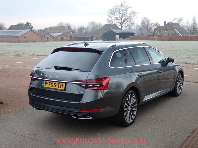 Skoda SUPERB Combi 1.4TSI iV LAURIN&KLEMENT SPORTLEER/MEMORY/TREKHAAK/APPLE CARPLAY