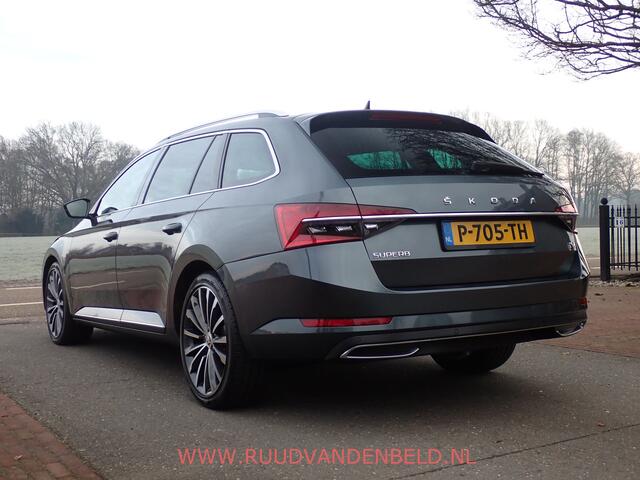 Skoda SUPERB Combi 1.4TSI iV LAURIN&KLEMENT SPORTLEER/MEMORY/TREKHAAK/APPLE CARPLAY