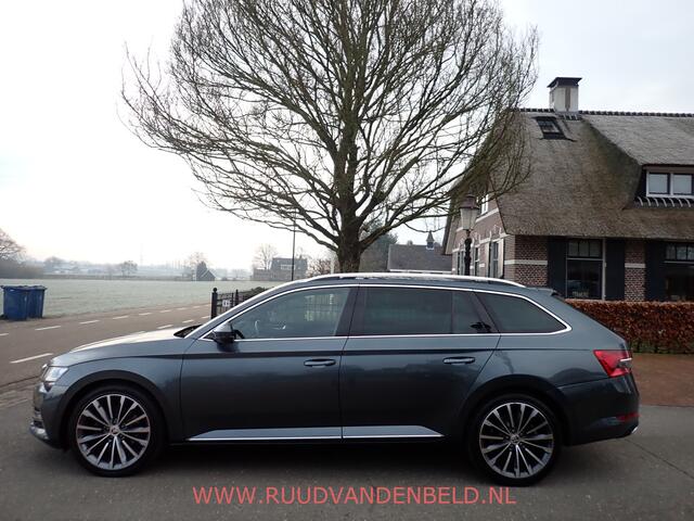 Skoda SUPERB Combi 1.4TSI iV LAURIN&KLEMENT SPORTLEER/MEMORY/TREKHAAK/APPLE CARPLAY