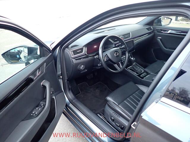 Skoda SUPERB Combi 1.4TSI iV LAURIN&KLEMENT SPORTLEER/MEMORY/TREKHAAK/APPLE CARPLAY