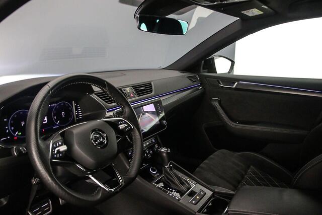 Skoda SUPERB Combi Sportline Business 1.5 TSI 150pk DSG Automaat Adaptive cruise control, Elektrische achterklep, Achteruitrijcamera, Navigatie, LED matrix koplampen