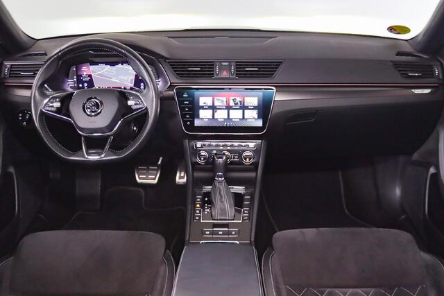 Skoda SUPERB Combi 1.4 TSI iV Sportline Black Edition Panoramadak, LED, Sportstoelen, Alcantara, Memory