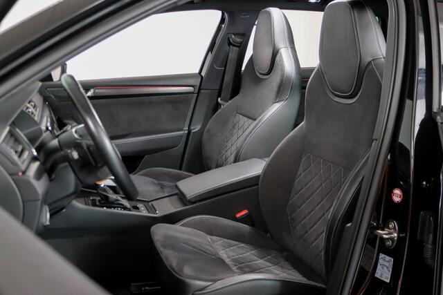 Skoda SUPERB Combi 1.4 TSI iV Sportline Black Edition Panoramadak, LED, Sportstoelen, Alcantara, Memory