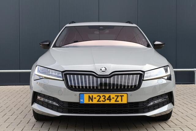 Skoda SUPERB Combi 1.4 TSI iV Sportline Business | Trekhaak elektrisch | Virtual Cockpit | Camera | Canton | Stoelverwarming