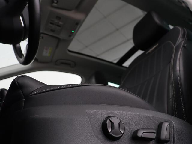 Skoda SUPERB 1.4 TSI iV Laurin & Klement | Panoramadak | Stoelventilatie | Leder | Trekhaak | Canton Sound | Virtual Cockpit | Navigatie | Memory | Achterbankverwarming | Full LED | Keyless | Carplay | PHEV