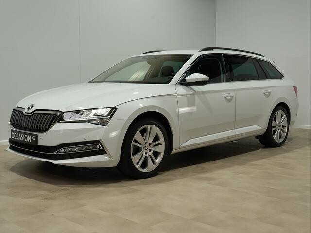 Skoda SUPERB Combi 1.4 TSI iV 204pk Business Edition Plus Trekhaak Camera 18"velgen Android/Carplay Keyless 215