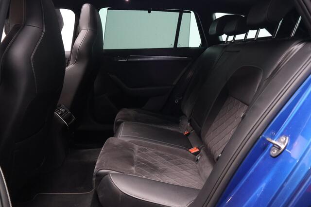 Skoda SUPERB Combi 1.4 TSI iV Sport Business | Panoramadak | Matrix LED | Navigatie