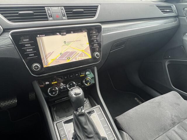 Skoda SUPERB Combi 1.4 TSI iV 218 pk Business Edition Plus Navigatie Trekhaak Camera Carplay Elek Stoel Stoelverwarming v+a ACC DAB 18 Inch Velgen Canton Audio Getint Glas Plug in Hybride NL Auto
