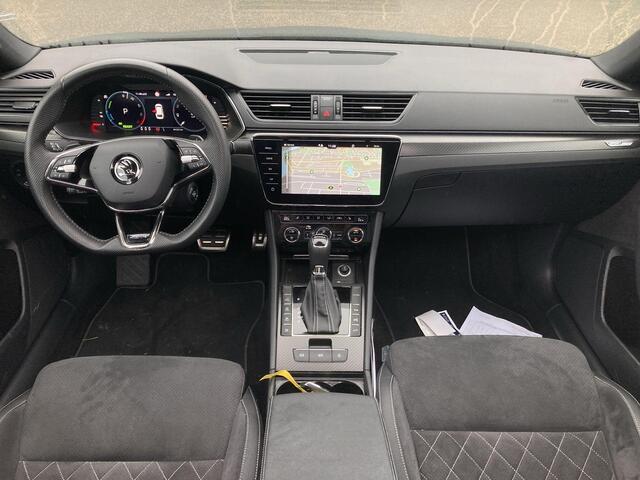 Skoda SUPERB 1.4TSI iV 160kW/218PK Sportline DSG · Panoramadak · Trekhaak · 360°Camera + Parkeersensoren