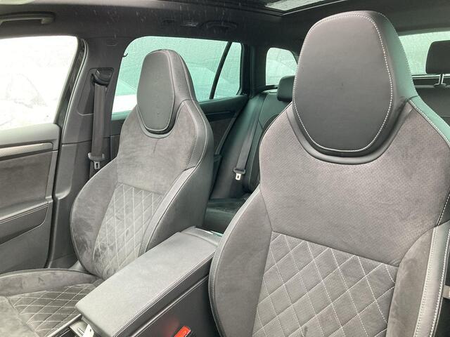 Skoda SUPERB 1.4TSI iV 160kW/218PK Sportline DSG · Panoramadak · Trekhaak · 360°Camera + Parkeersensoren