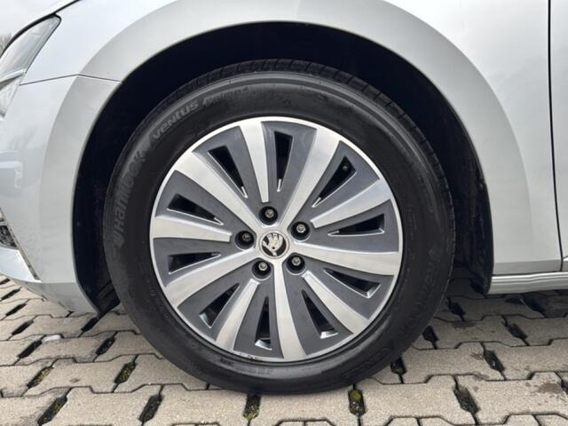 Skoda SUPERB 1.4 TSI DSG AMBITION TREKHAAK/CAMERA/STOEL+STUURVERW/NAVI