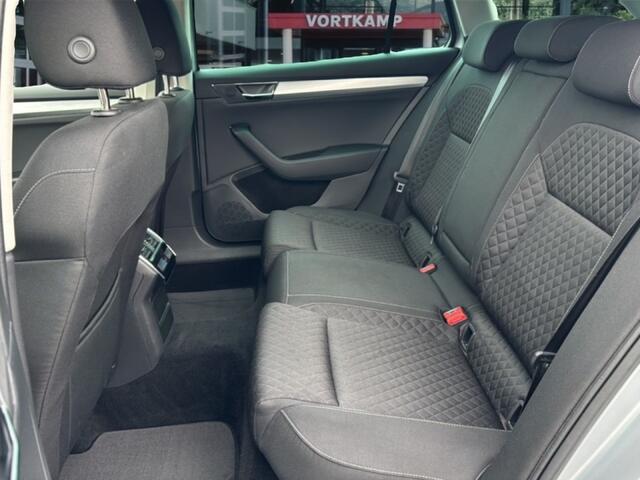 Skoda SUPERB 1.4 TSI DSG AMBITION TREKHAAK/CAMERA/STOEL+STUURVERW/NAVI