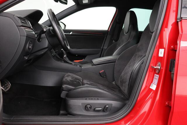 Skoda SUPERB 1.4 TSI iV Sportline | Trekhaak | Stoelverwarming | Matrix LED | Virtual Cockpit | Camera | Alcantara | Canton sound | Memory | Carplay | Navigatie | PHEV