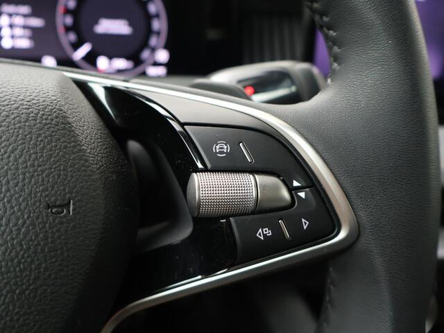 Skoda SUPERB First Edition 1.5 TSI 150 pk DSG | Massagestoelen | Adaptieve cruise control | 18'' Lichtmetalen velgen | Achteruitrijcamera |