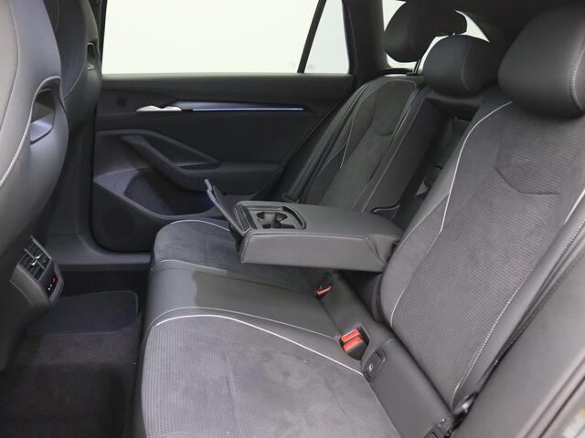 Skoda SUPERB Combi 1.5 TSI PHEV Sportline Business 204PK DSG 360gr. Camera, Head-Up Display, Stoelverwarming, Canton Audio, Side Assist, 19" LM Velgen