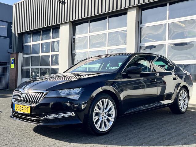Skoda SUPERB 1.5 TSI ACT Business Edition DSG ECC Trekhaak 1600kg trekgewicht Stoelverwarming Cruise controle Stoelmemorie Virtual display Stuurwielbediening Navigatiesysteem